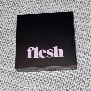Flesh highlighting powder
